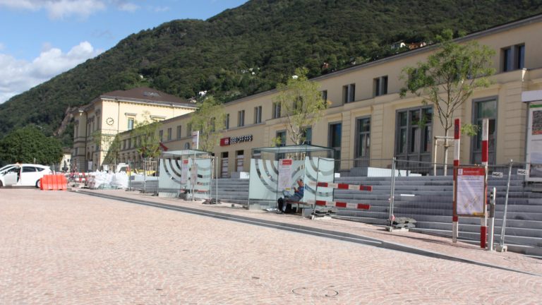 Stazione ferroviaria (FFS)