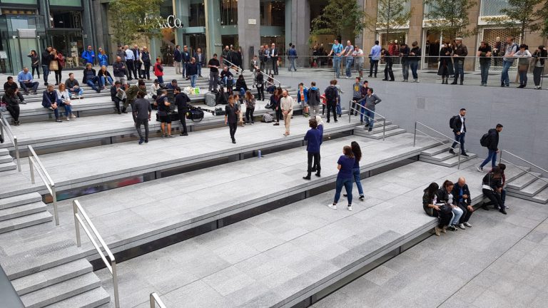 Apple Flagship Store