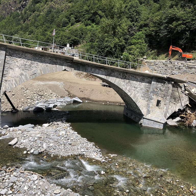 Il Ponte di Cevio: Un Simbolo di Rinascita per la Vallemaggia
